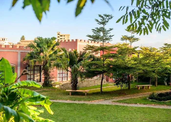 Le Chat'O Park Hotel Ivato Airport Navette Gratuite H24